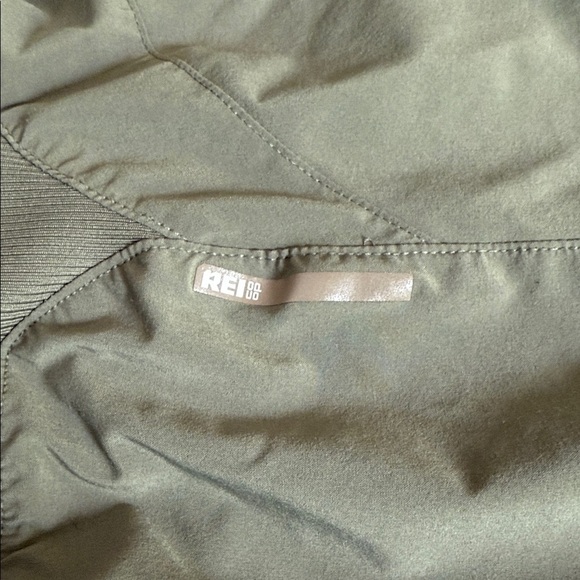 REI women’s lined hiking / running shorts - M - Picture 6 of 8